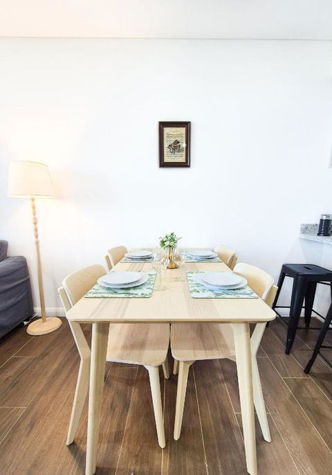 Relaxing 1BR W Pools & SPA, Gym In Olympic Park - Darwin Holiday 2