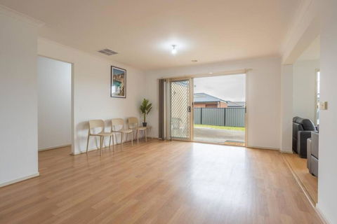 Relaxing Family Home In The Heart Of Tarneit - Darwin Holiday 2