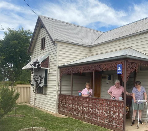 Relaxing On Vale B & B - Darwin Holiday 1