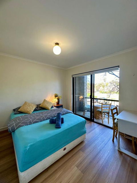 Relaxing Park View 2 Bedrooms Apartment Free Wi-Fi - Darwin Holiday 1