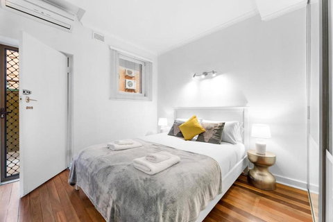 Renovated 1BR Unit CBD Parking Wi-Fi South Tce - Darwin Holiday 2