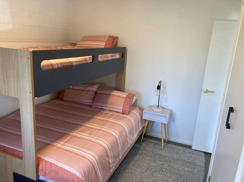Renovated 2 Bedroom Unit Close To The Main Street - Darwin Holiday 2