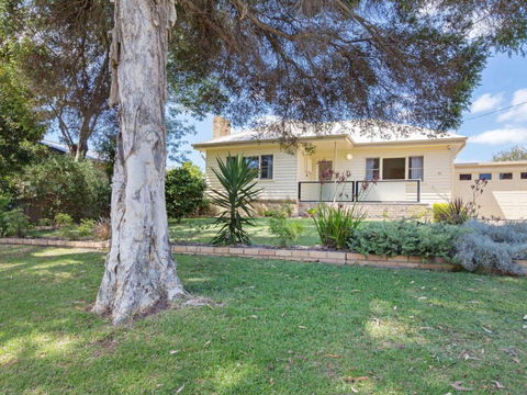 Renovated Beach Beauty Rosebud - Darwin Holiday 1