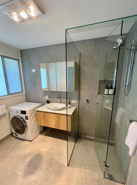 Renovated Beach House In The Heart Of Mooloolaba - Darwin Holiday 2