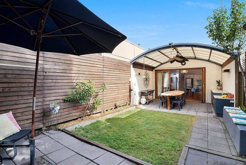 Renovated Cottage In CBD With Backyard - Darwin Holiday 2