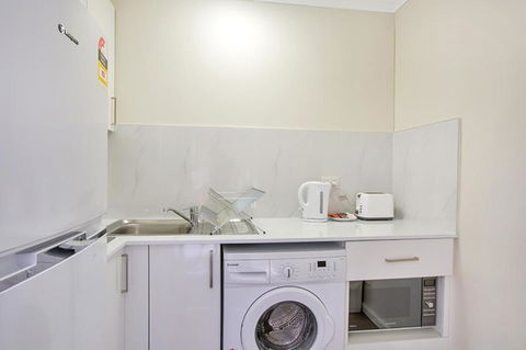 Renovated Stylish Studio - Darwin Holiday 3