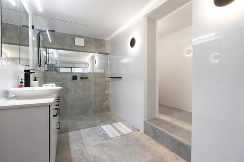 Renovated Townhouse Close To The CBD And Schools - Darwin Holiday 3