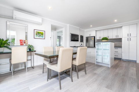 Renovated Townhouse Close To The CBD And Schools - Darwin Holiday 2