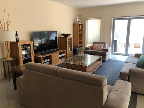 Residence On Robe - Darwin Holiday 2