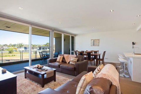 Resort Penthouse 301 - Darwin Holiday 2