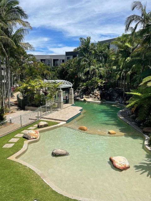 Resort-Style Beachside Apartment With Pools & Spa - Darwin Holiday 3