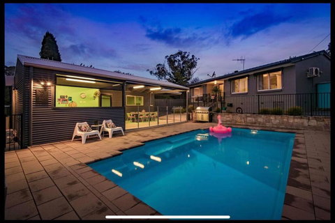 Resort Style Home Pool Spa Sauna - Darwin Holiday 0