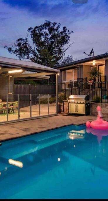 Resort Style Home Pool Spa Sauna - Darwin Holiday 3