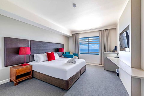 Resort Style Living In An Oceanview King Suite - Darwin Holiday 0