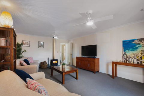 Retreat On Broadwater, Pet Friendly - Darwin Holiday 3