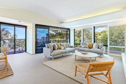 Retreat To Tranquillity, Noosa Heads - Darwin Holiday 0