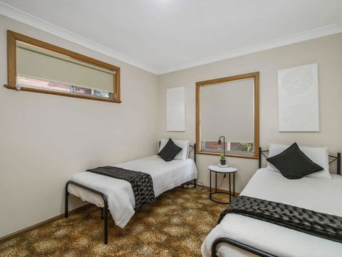 Retro At Riverview - Darwin Holiday 2