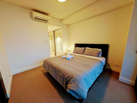 Rhodes Two Bedroom Apartment With Fantastic Water View - Darwin Holiday 1