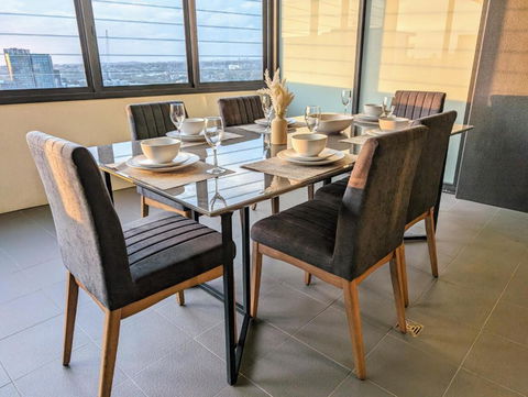 Rhodes Two Bedroom Apartment With Fantastic Water View - Darwin Holiday 3