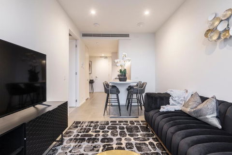 Ritzy Apartment In Iconic Australia 108 With Views - Darwin Holiday 2