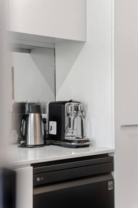River Torrens Retreat - 2BR, Parking, Wi-Fi - Darwin Holiday 1