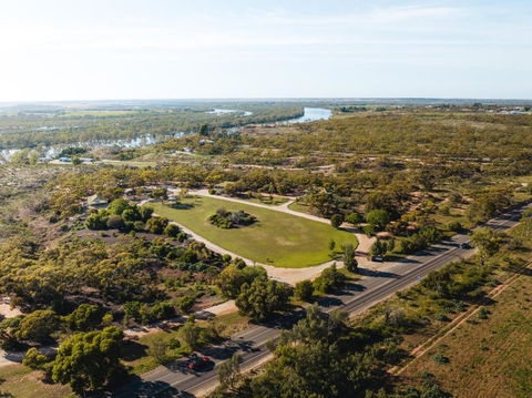 Riverbush Cottages - Darwin Holiday 2