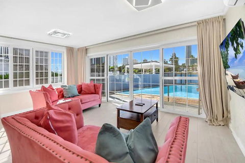 Riverside 3 Bedroom House In Surfers Paradise - Darwin Holiday 1