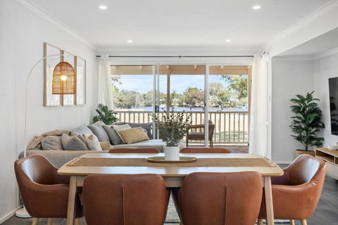 Riverside Bliss - Luxe Retreat In South Yunderup - Pet Friendly - Darwin Holiday 0