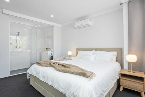 Riverside Bliss - Luxe Retreat In South Yunderup - Pet Friendly - Darwin Holiday 1