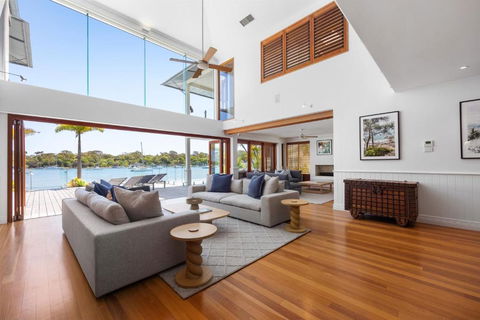 Riverside Elegance On Noosa Parade - Darwin Holiday 1