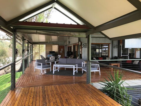 Riverside Farm Retreat - Darwin Holiday 3