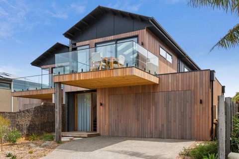 Riverside Luxe- Brand New, 50m To River, 3 Bedroom, Pizza Oven! - Darwin Holiday 0