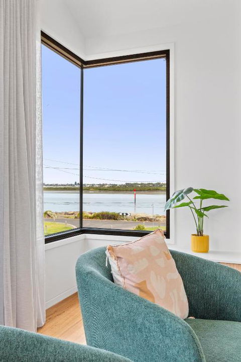 Riverside Luxe- Brand New, 50m To River, 3 Bedroom, Pizza Oven! - Darwin Holiday 3