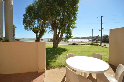 Riverview Holiday Apartment 2 - Kalbarri WA - Darwin Holiday 0