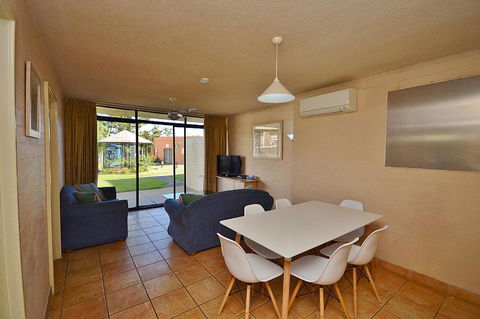 Riverview Holiday Apartment 47 - Kalbarri, WA - Darwin Holiday 3