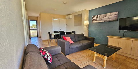 Riverview Holiday Apartment 54 - Kalbarri WA - Darwin Holiday 1