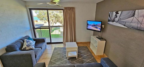 Riverview Holiday Apartment 6 - Kalbarri WA - Darwin Holiday 1