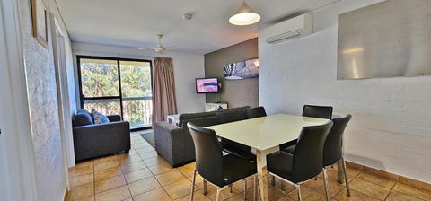 Riverview Holiday Apartment 6 - Kalbarri WA - Darwin Holiday 3
