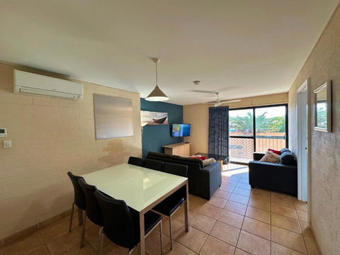 Riverview Holiday Apartment 68 - Kalbarri WA - Darwin Holiday 2