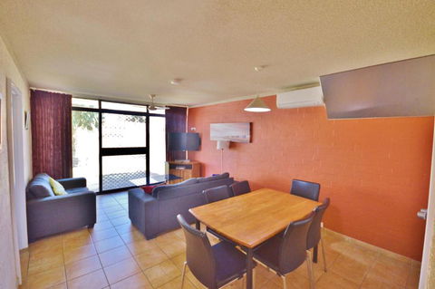 Riverview Holiday Apartment 77 - Kalbarri WA - Darwin Holiday 1