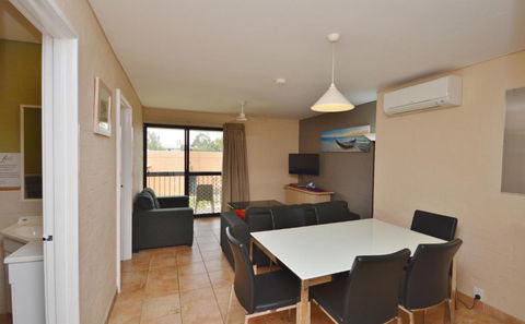 Riverview Holiday Apartment 39 - Kalbarri WA - Darwin Holiday 3