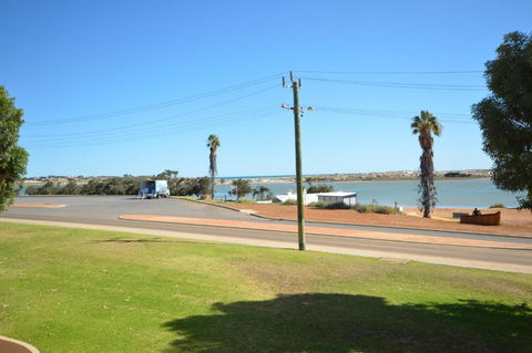 Riverview Holiday Apartment 9 - Kalbarri WA - Darwin Holiday 0
