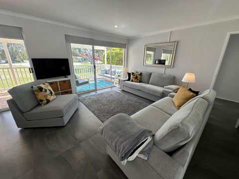 Riverview - South Yunderup - Darwin Holiday 1