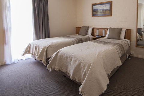 Redhill Cooma Motor Inn - Darwin Holiday 1