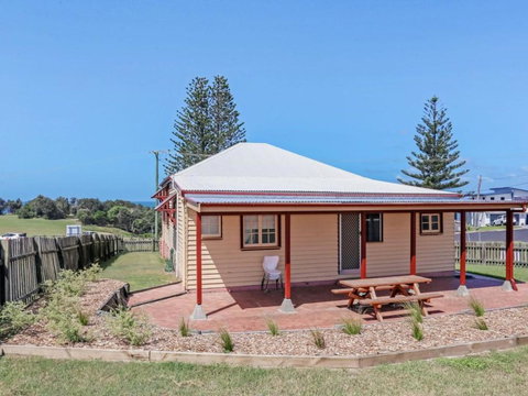 Reflections Yamba Lighthouse Cottages - Darwin Holiday 2