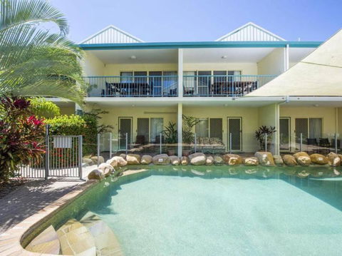 SAILS 9 Beachfront Getaway Horseshoe Bay - Darwin Holiday 0