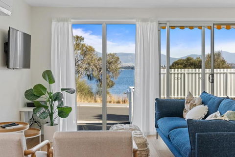 Rose Bay Riverfront - Dreamy Luxury By The Water - Darwin Holiday 0