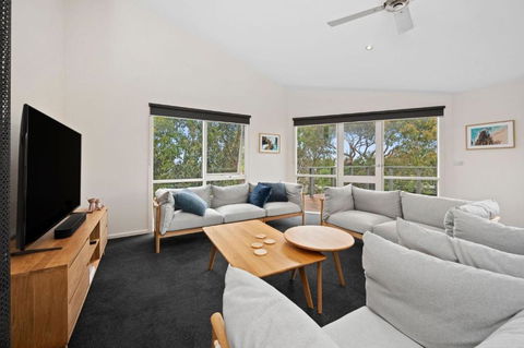 Roadknight Ocean Road View 236 - Darwin Holiday 1