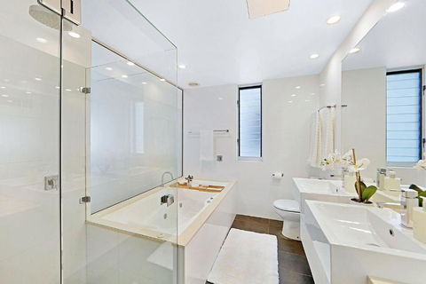 Rockpool No 4 Beachfront Unit - Darwin Holiday 3