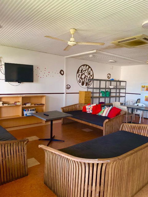 Roey Backpackers And Party Bar - Darwin Holiday 3